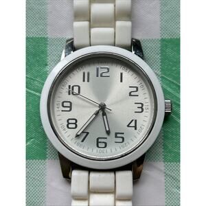 FMD White Out Women’s Quartz Watch